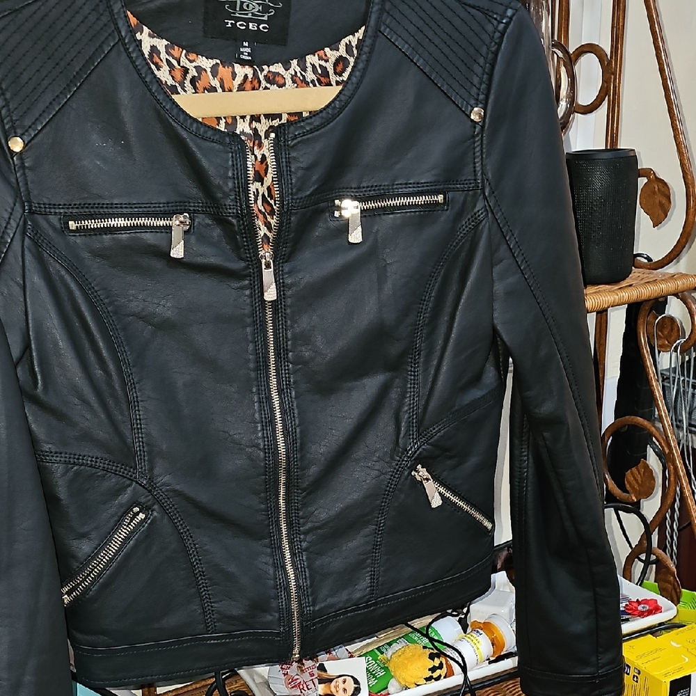 TCEC Black Leather Jacket with Zipper Accents